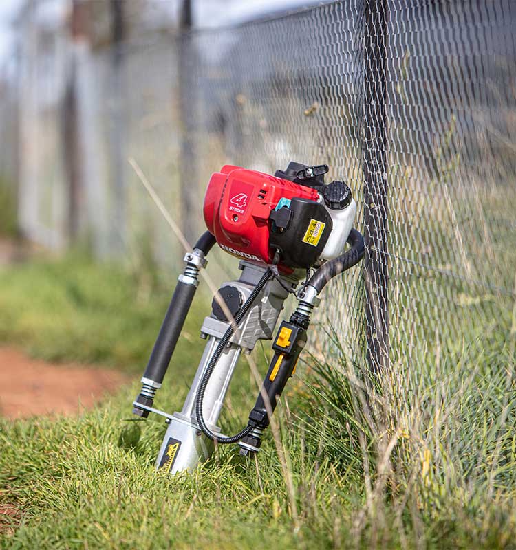 The Bullmax 4-Stroke Post Driver is Australia’s lightest, powered by a Honda GX35 engine. With 4 interchangeable sleeve heads, anti-vibration handles, and a compact carry case, it’s the ultimate heavy-duty fencing driver for star pickets, pipes, and ground rods.