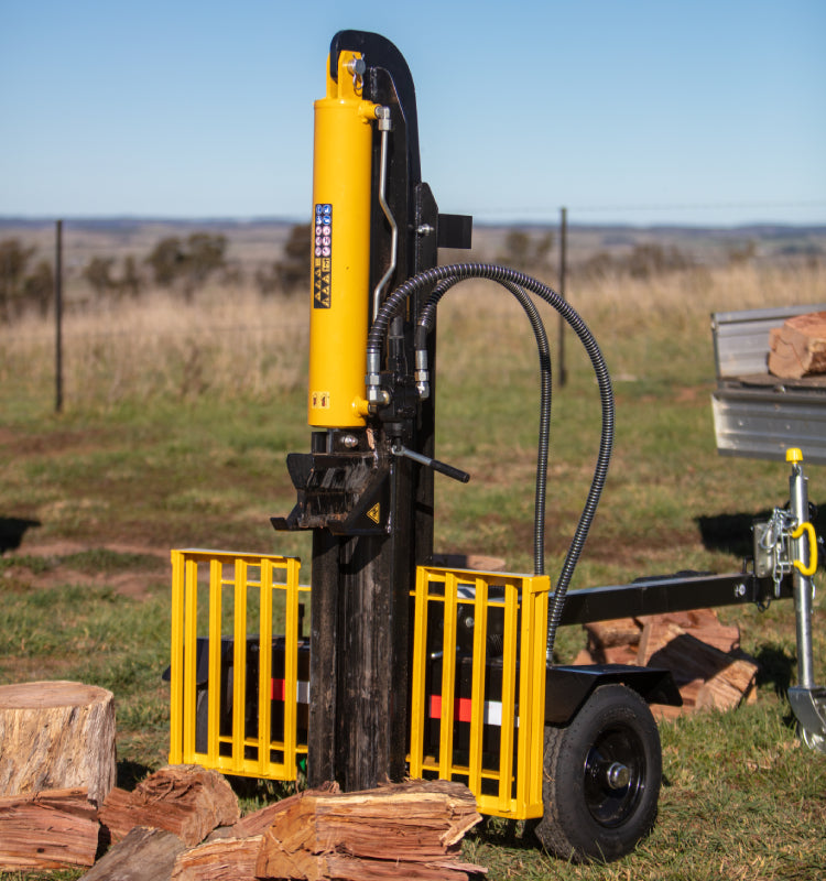 Split hardwood with ease using the Bullmax 30 Ton Log Splitter (BMLS-H30T-2). Powered by the Honda GX200 4-stroke engine, featuring dual horizontal/vertical modes, fast cycle time, towable design, and rugged Australian build